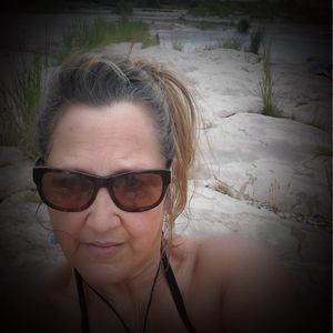 Meet your Posher, Vivi